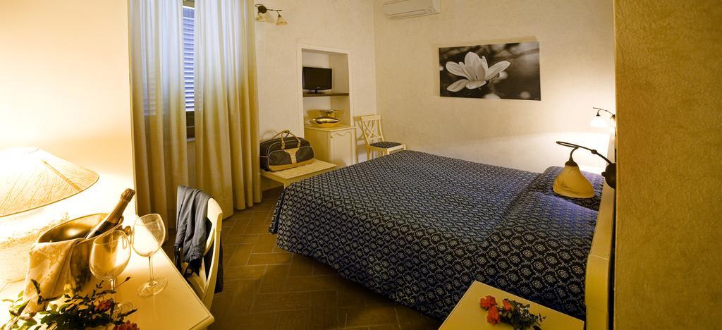 Hotel Corallo Pomonte Exterior photo